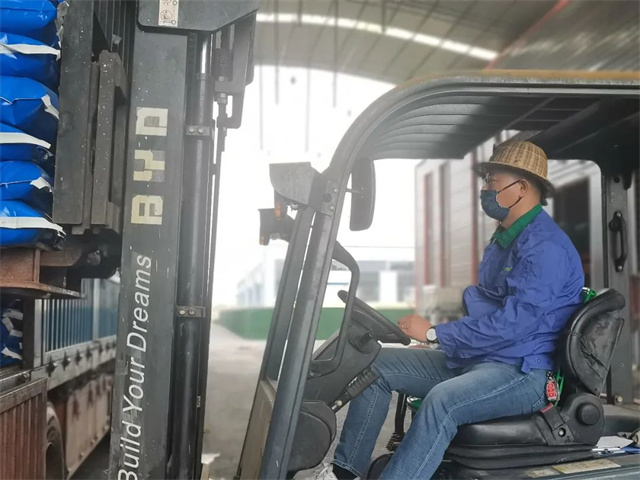 ���ӹ�����ҳ��Ӱ������Ʒ����΢˲�䡷