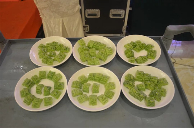 ���ӹ�����ҳ�Ŷ���ѵ